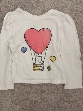 Girls' White Long-Sleeve Heart Balloon Graphic Top